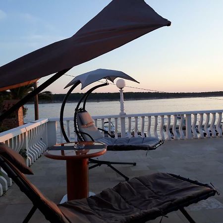 Apartments And Rooms Vinko Barbat na Rabu Екстер'єр фото