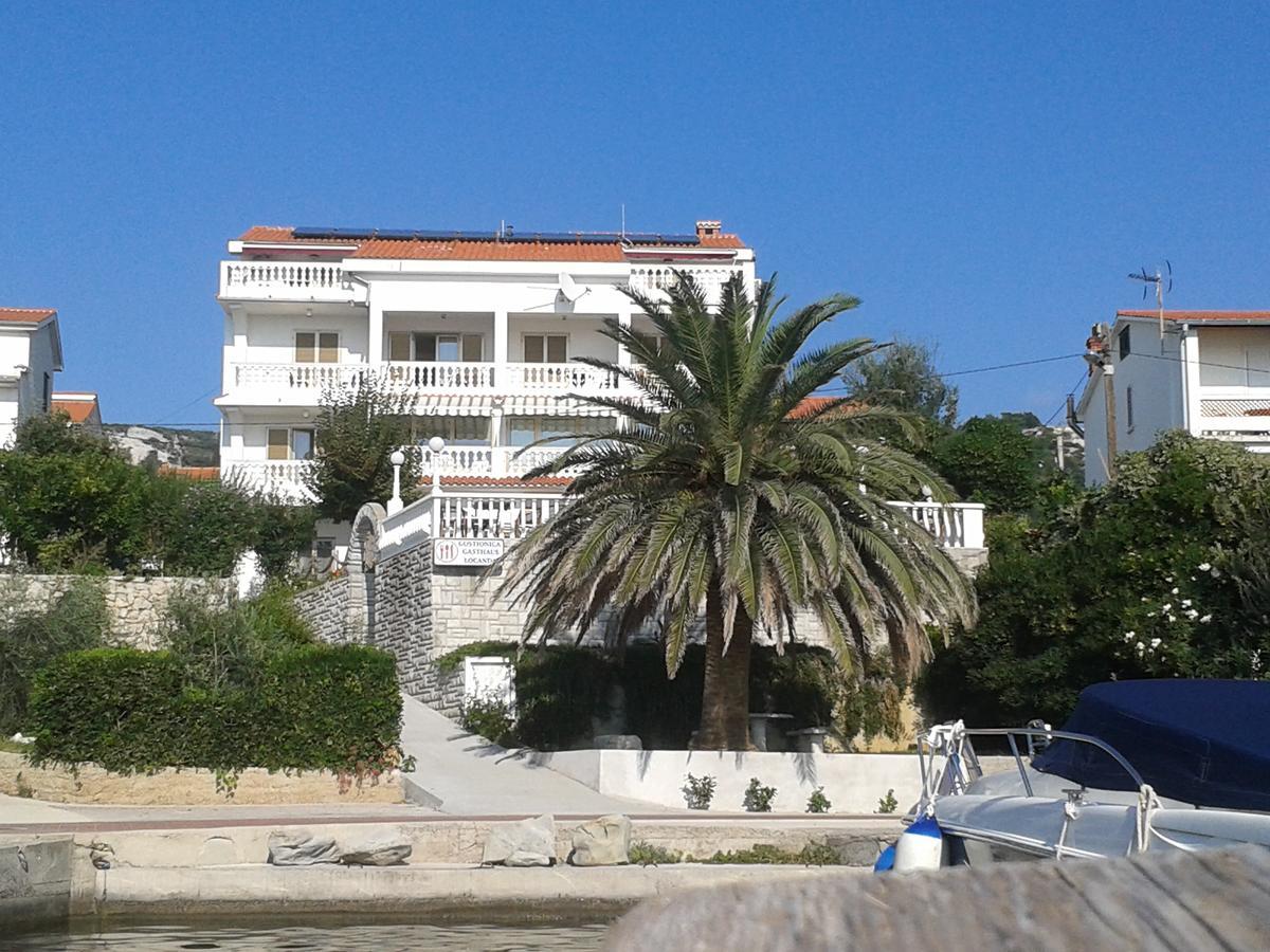 Apartments And Rooms Vinko Barbat na Rabu Екстер'єр фото